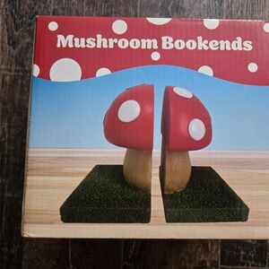 Mushroom Bookends - Red and Brown